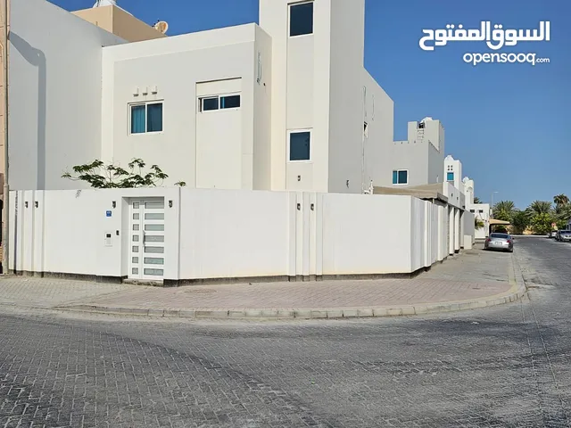 للبيع فيلا راقية في صدد