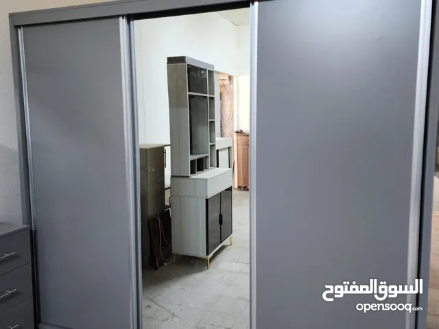 خزائن طابق سحاب