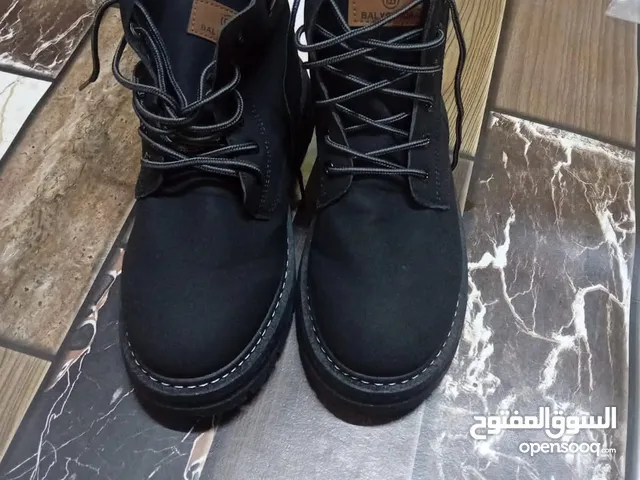 44 Casual Shoes in Basra