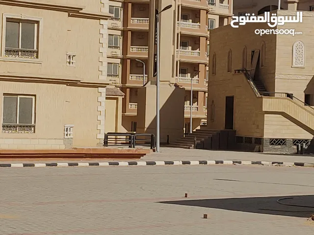 شقة 145 للبيع كمبوند جرين هاوس امتداد التسعين الجنوبى أمام الهايد بارك وبوابات الطريق الدائرى الاوسط
