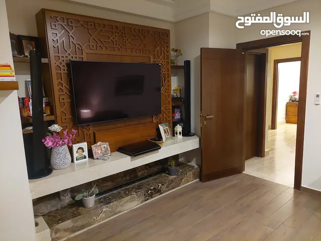 245m2 4 Bedrooms Apartments for Sale in Amman Abdoun