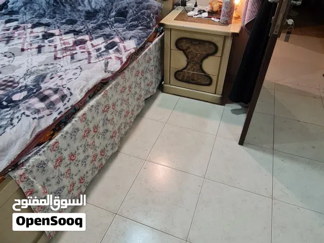 للبيع غرفة نوم مستخدمة بشكل عاجل