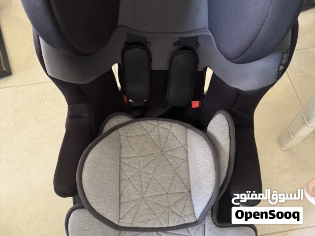 مقعد السيارة أدفانس إكس بي بوستر بظهر مرتفع من مذركير - أسود