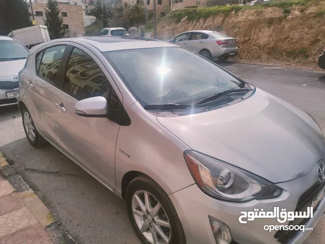 Used Toyota Prius in Amman