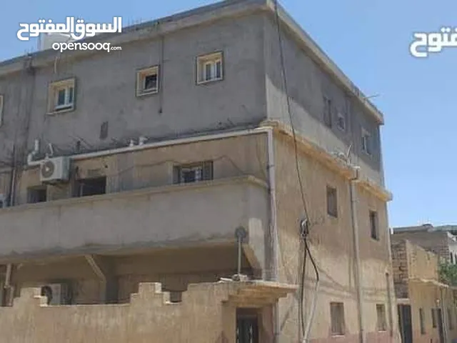 150 m2 3 Bedrooms Townhouse for Sale in Tripoli Ghut Shaal