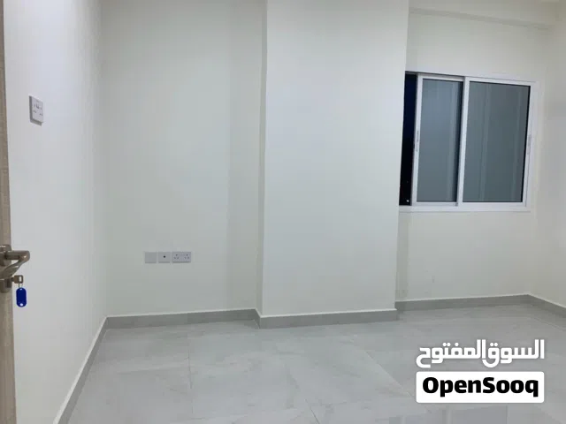 شقة للاجار في العامرات خلف مركز الجملة فقط للعوائل