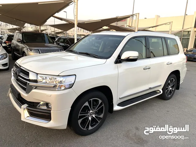 Used Toyota Land Cruiser in Sharjah
