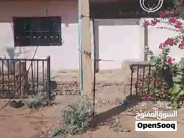 عمارة ارضي وثلاثة طوابق تفتح في ميدانين