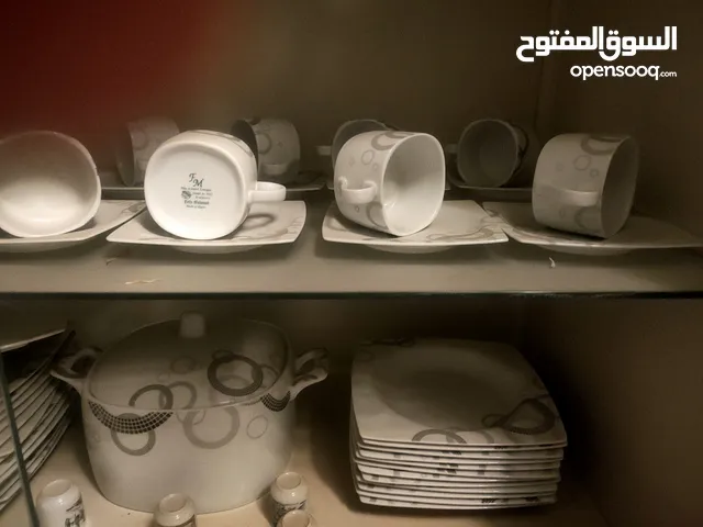 طقم صيني استعمال جزء منو بسيط كالجديد