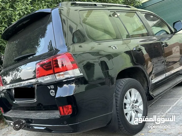 Toyota Land Cruiser 2017 in Kuwait City