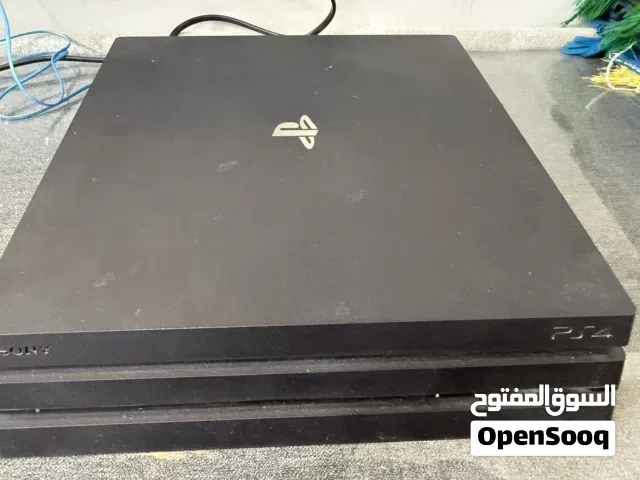 PS4 pro  ممتازة ولا يوجد بها مشاكل