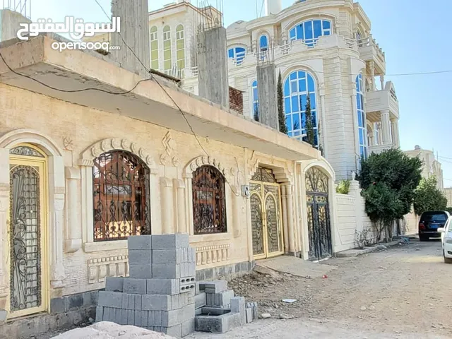 Building for Sale in Sana'a Moein District