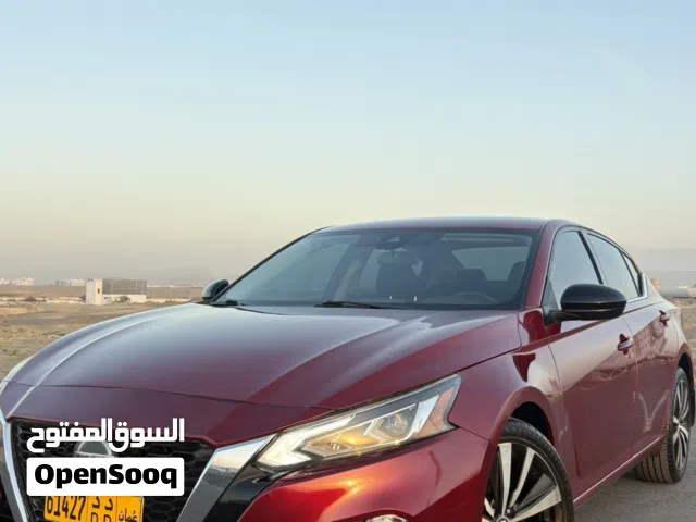 2022 Nissan Altima SR