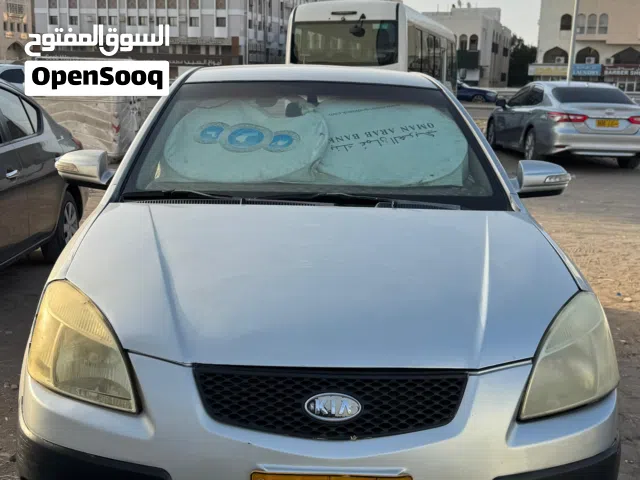 2008 كيا ريو Standard