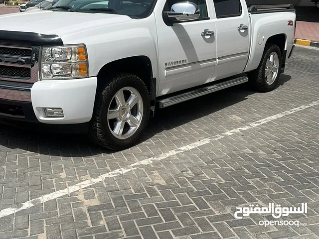 Chevrolet Silverado Standard in Mubarak Al-Kabeer