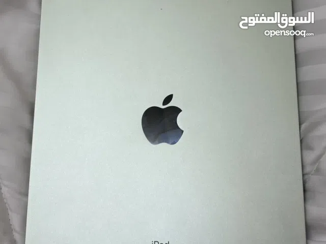 Apple iPad Air 4 64 GB in Al Batinah