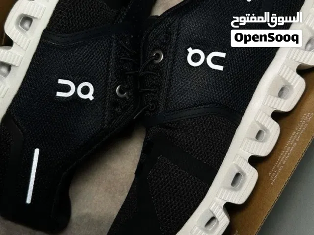 للبيع حذاء رياضي أصلي من ماركة On Running (ON) بحالة ممتازة جدًا