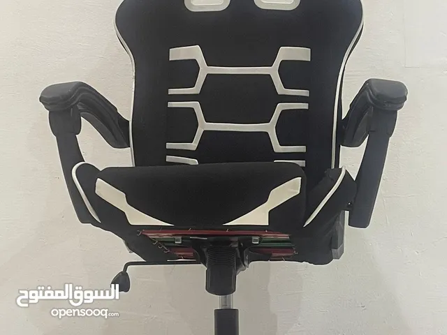 كرسي قيمنق جديد ونضيف