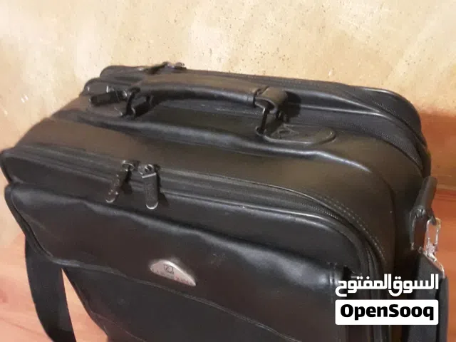 شنطة لابتوب نوعية فاخرة  3 طبقات جلد اصلية