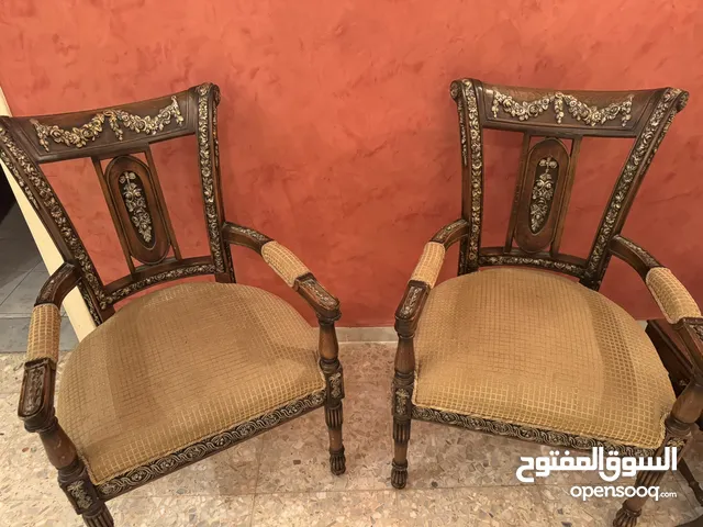 طقم كراسي انتريه كلاسيك مع قنصلية
