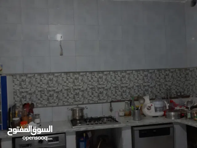 للبيع منزلا كبيرا قريب من كارفور المرسى