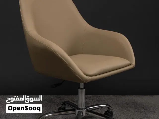 كرسي جلد علي عجله معدن ميكانيزم /كرسي إداري /كرسي مدير /كرسي مودرن