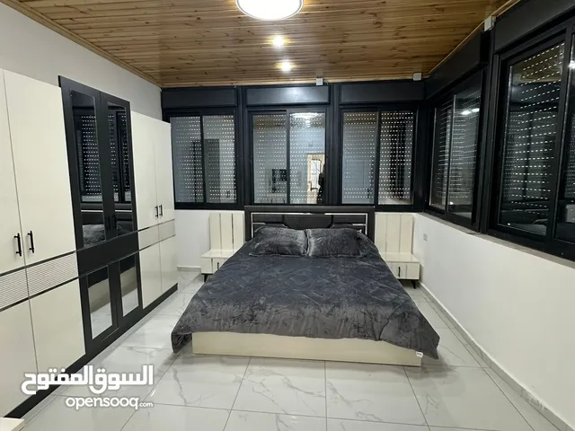 شقق مفروشة بمساحات مختلفة وأماكن مختلفة