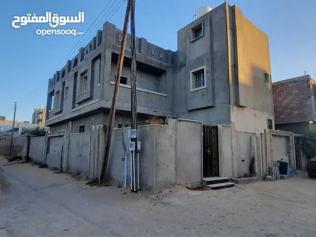 210m2 More than 6 bedrooms Townhouse for Sale in Tripoli Abu Saleem