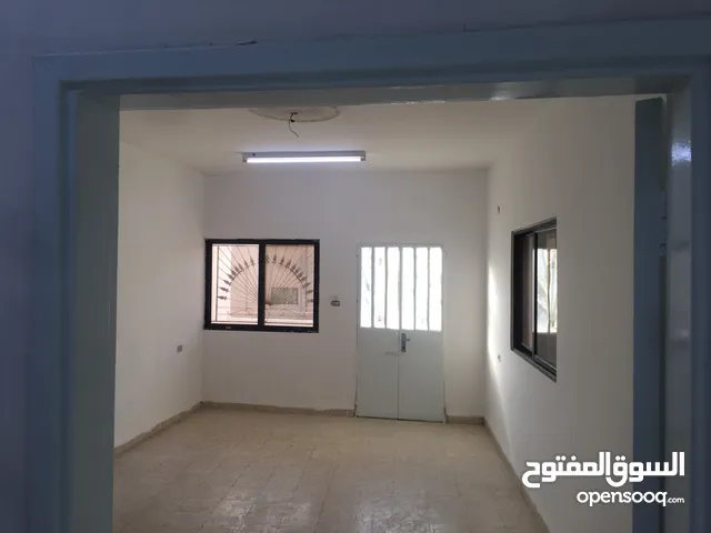 140 m2 3 Bedrooms Apartments for Rent in Zarqa Hay Al-Rasheed - Rusaifah