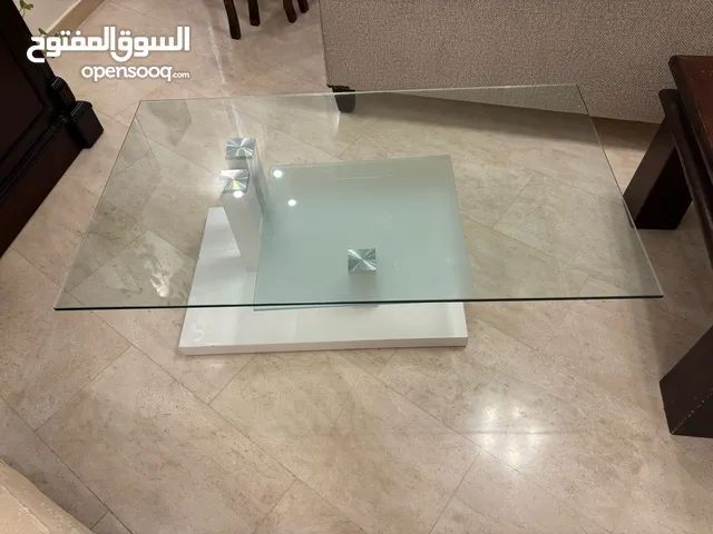 طاوله وسطيه