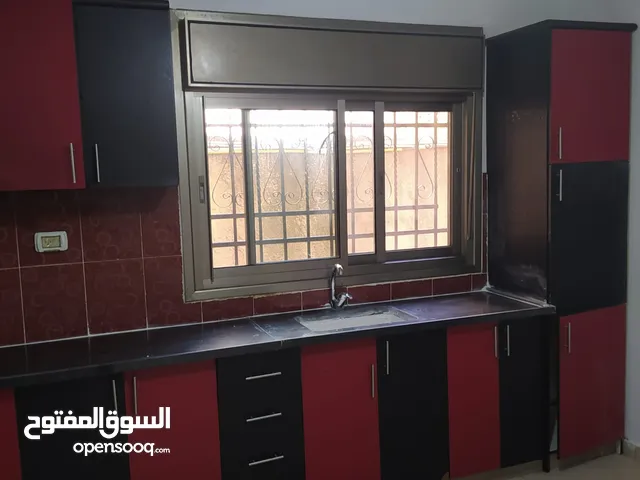 ثلاث غرف نوم مفروشة
