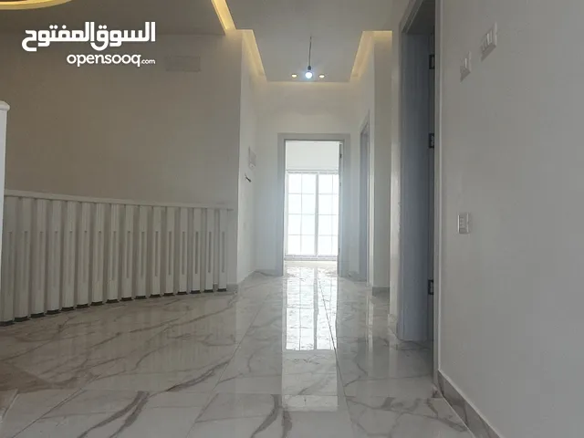 400 m2 4 Bedrooms Townhouse for Sale in Tripoli Ain Zara