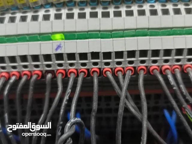 مهندس كهرباء تحكم صناعي و تصميم لوحات التحكم الصناعي و الماكينات و منزلي