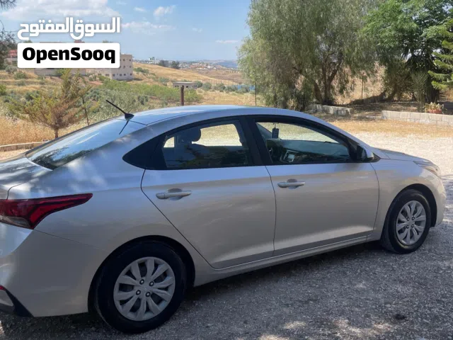 2019 Hyundai Accent Standard