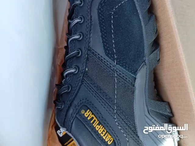 للبيع احذيه ماركه اصليه سيفتي ماركة KAT