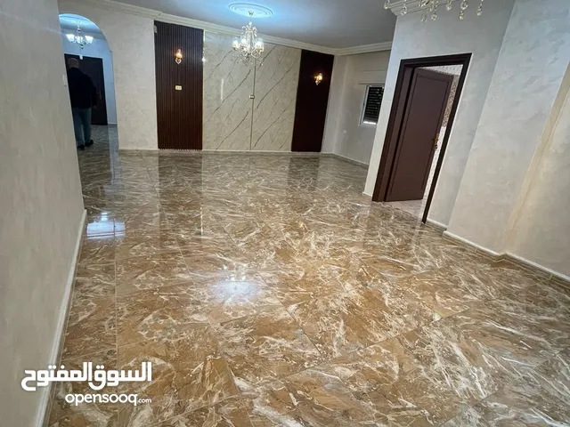 140 m2 3 Bedrooms Apartments for Sale in Zarqa Al Zarqa Al Jadeedeh