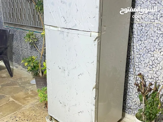 ثلاجه للبيع