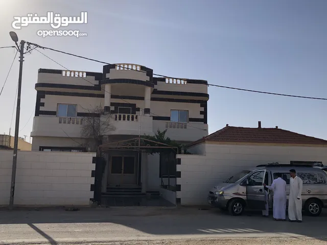 270 m2 More than 6 bedrooms Townhouse for Sale in Mafraq Al-Badiah Ash-Shamaliyah