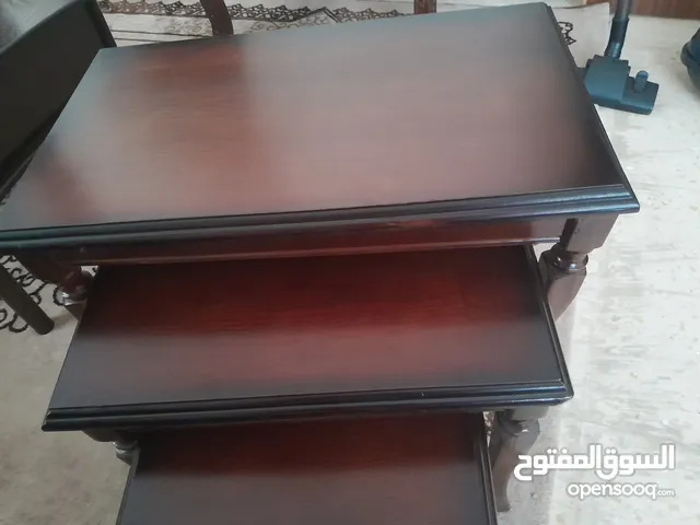 طاولات مساعدات