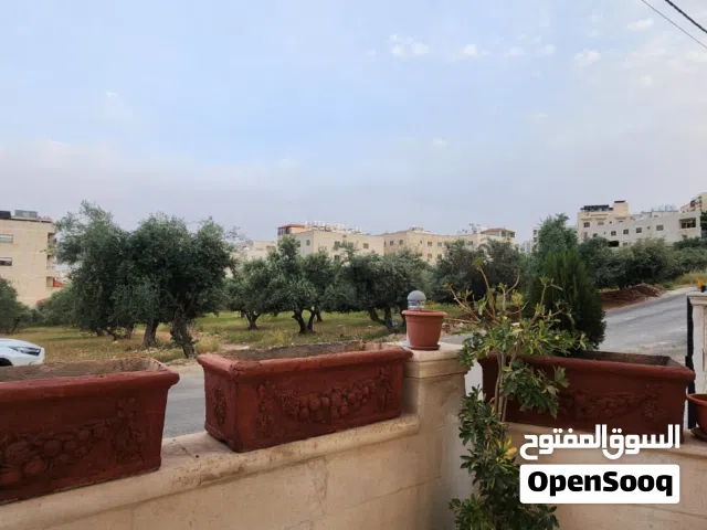 شقة ارضية للبيع او البدل على ارض الجبيهة