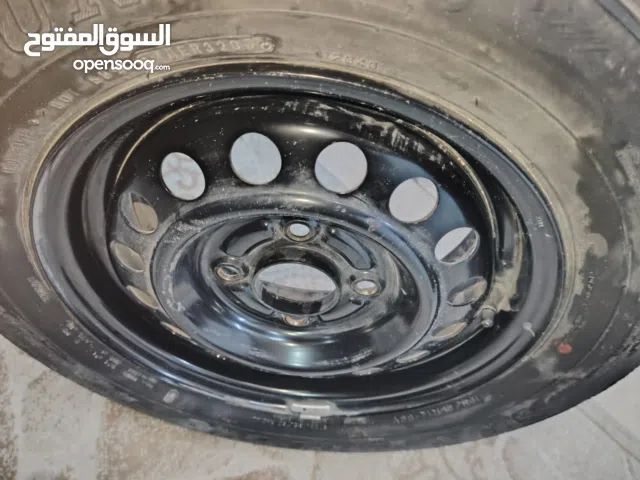 كاوشوك و جنط للبيع بحالة ممتازة