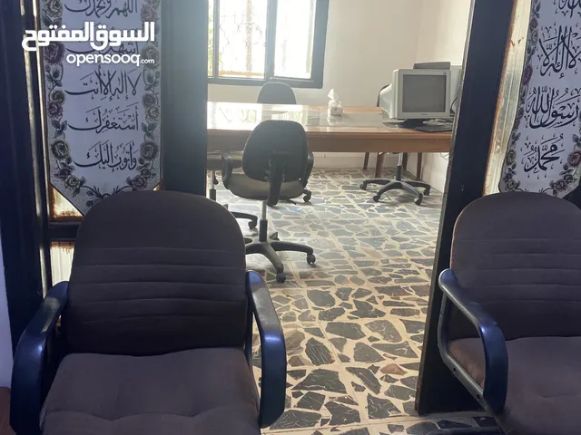 مركز ثقافي للبيع لعدم التفرغ