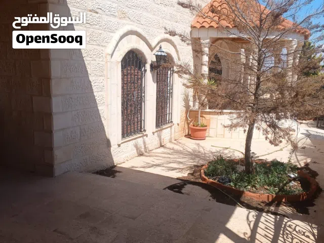 355 m2 3 Bedrooms Villa for Sale in Zarqa Al Zarqa Al Jadeedeh