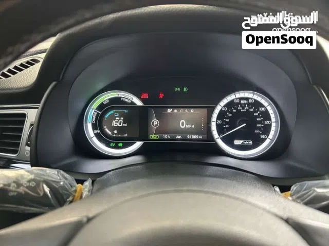2018 كيا نيرو Standard