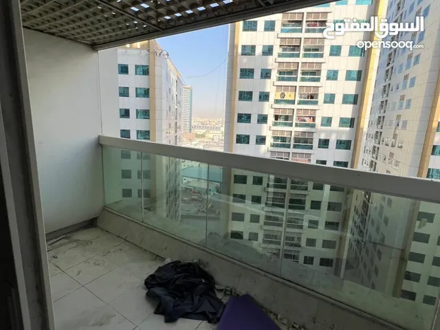 للايجار بعجمان الراشديه غرفتين وصاله 3حمام مع بلكونه مع بركن