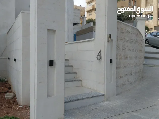 161 m2 3 Bedrooms Apartments for Sale in Amman Tla' Ali