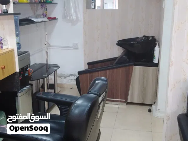 صالون للبيع بمنطقه النخيل 2 خلف مطعم ثمار البحر