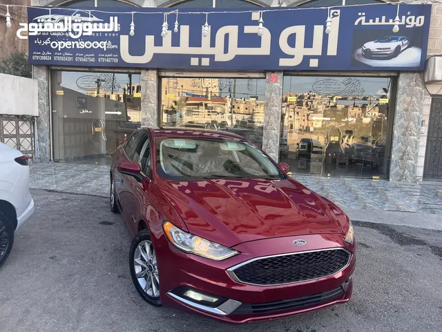 فيوجن تيتانيوم 2017 SE شاشة وكاميرا