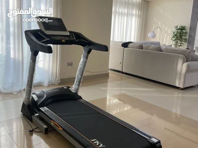 لدي جهاز مشي1264 sky land em استخدام 6 اشهر شبه جديد سعره 3000