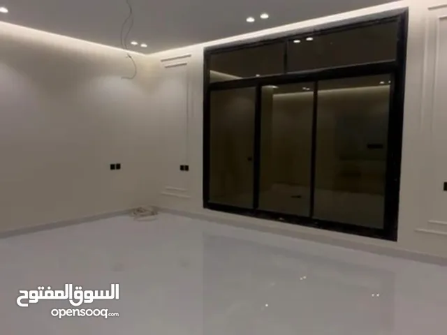 185 m2 5 Bedrooms Apartments for Rent in Al Madinah Shuran